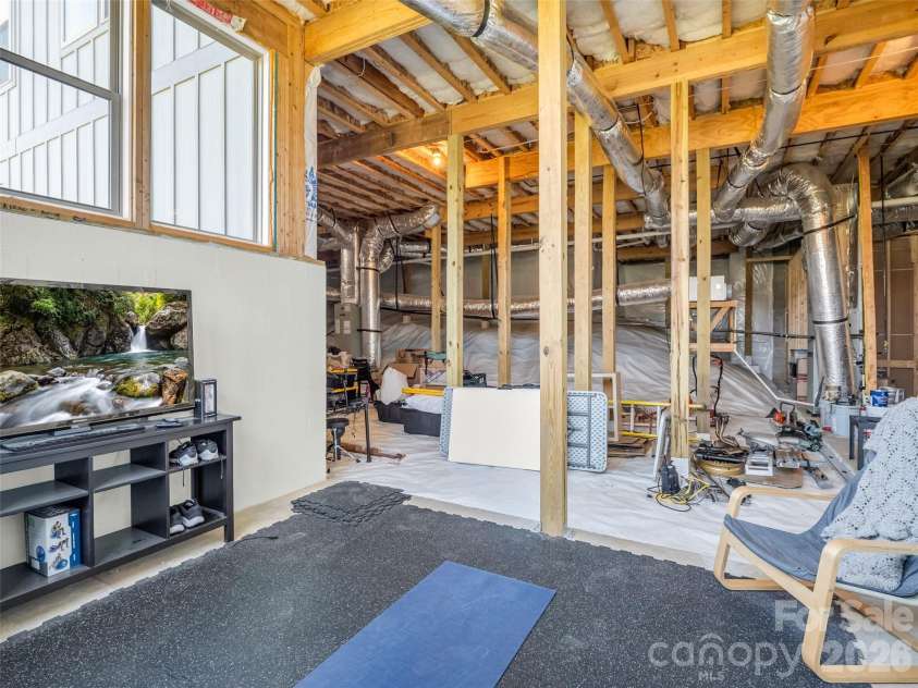 275 Daniel Circle Drive, Mills River, NC 28759.  MLS# CAR4357729, YatesRealty ID 6928. 