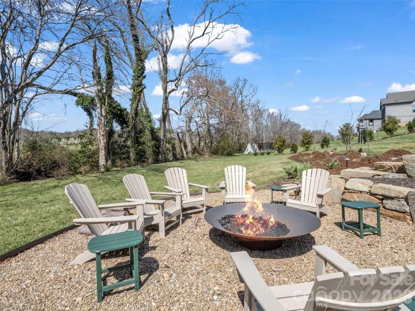 275 Daniel Circle Drive, Mills River, NC 28759.  MLS# CAR4357729, YatesRealty ID 6928. 