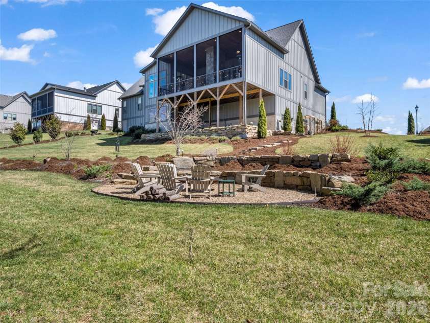 275 Daniel Circle Drive, Mills River, NC 28759.  MLS# CAR4357729, YatesRealty ID 6928. 