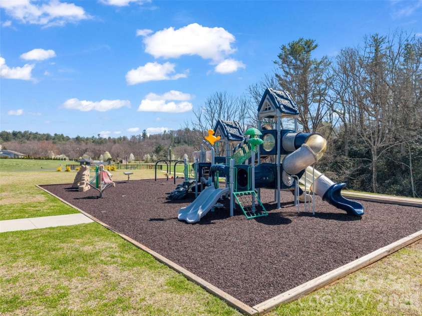 275 Daniel Circle Drive, Mills River, NC 28759.  MLS# CAR4357729, YatesRealty ID 6928. 