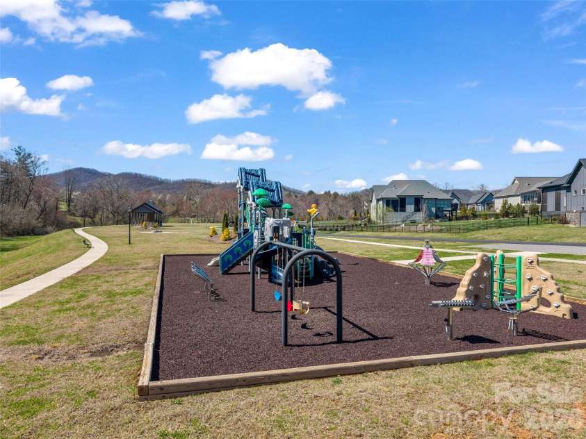 275 Daniel Circle Drive, Mills River, NC 28759.  MLS# CAR4357729, YatesRealty ID 6928. 