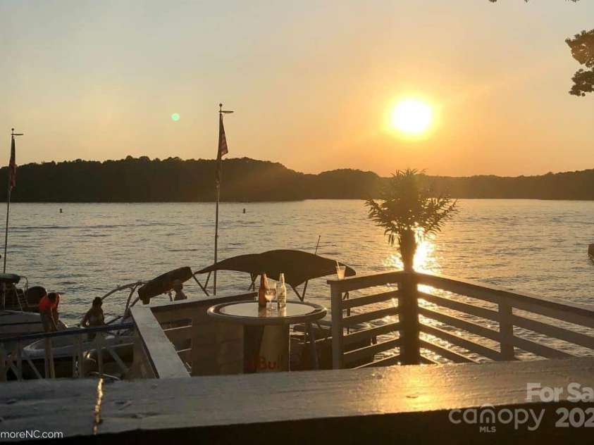 4378 Reed Creek Drive, Sherrills Ford, NC 28673.  MLS# CAR4244099, YatesRealty ID 6928. 