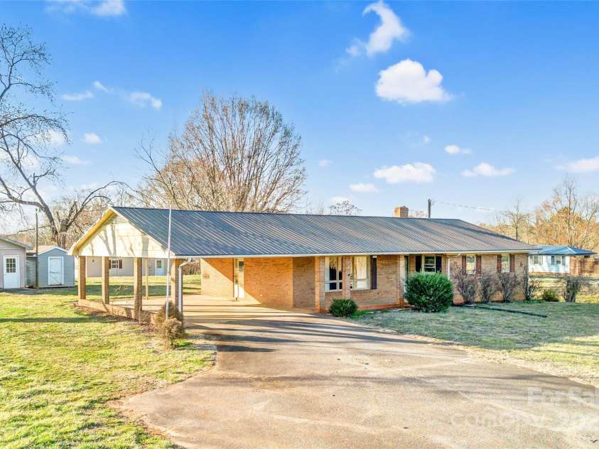 7270 Long Island Road, Catawba, NC 28609.  MLS# CAR4222603, YatesRealty ID 6929. 