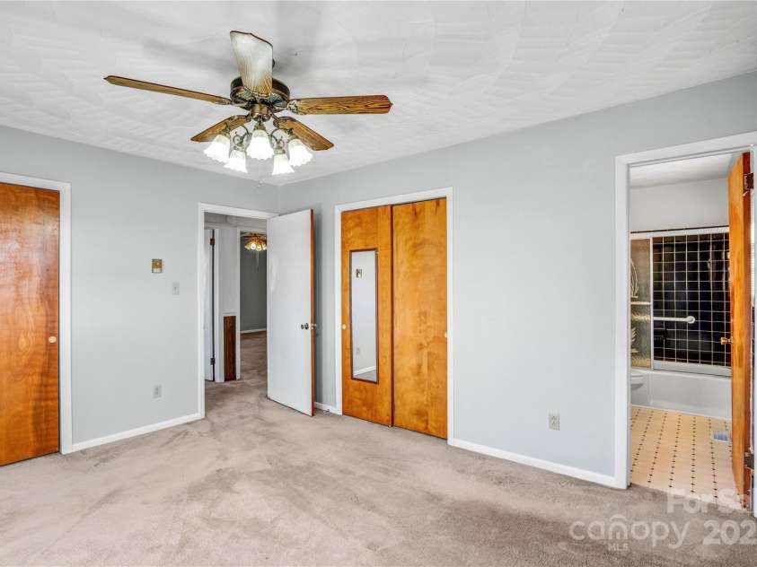 7270 Long Island Road, Catawba, NC 28609.  MLS# CAR4222603, YatesRealty ID 6929. 