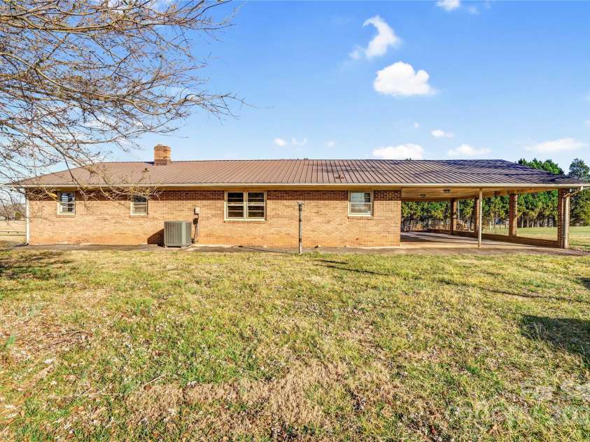 7270 Long Island Road, Catawba, NC 28609.  MLS# CAR4222603, YatesRealty ID 6929. 