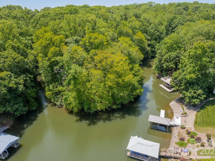 1090 Saunders Drive, Catawba, NC 28609.  MLS# CAR4212702, YatesRealty ID 6931. 