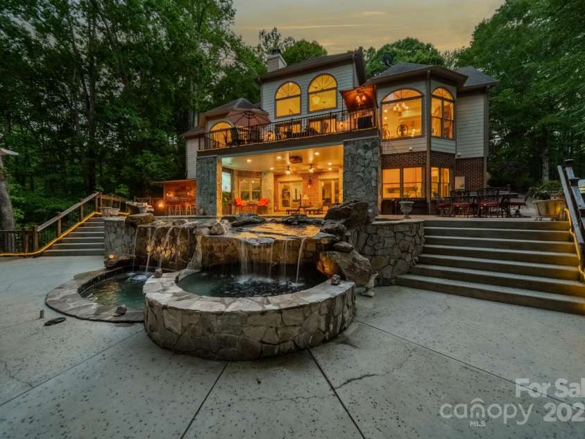 1090 Saunders Drive, Catawba, NC 28609.  MLS# CAR4212702, YatesRealty ID 6931. 