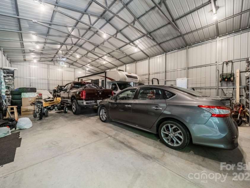 1090 Saunders Drive, Catawba, NC 28609.  MLS# CAR4212702, YatesRealty ID 6931. Shop has thermostat and gable ventilation