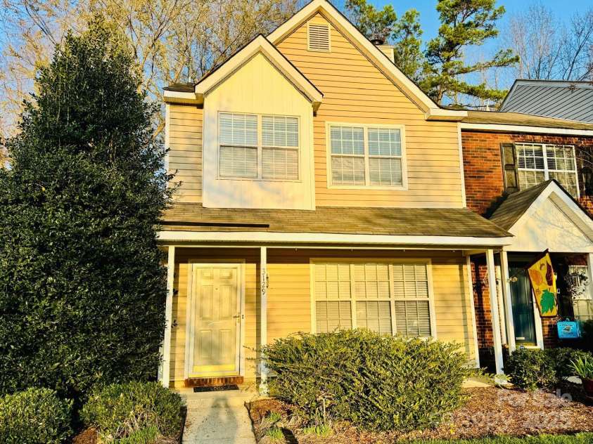 3129 Brockhampton Court, Charlotte, NC 28269.  MLS# CAR4245366, YatesRealty ID 6932. 
