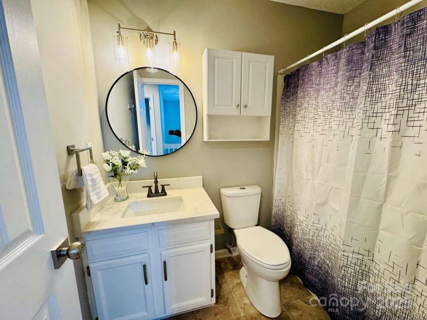 3129 Brockhampton Court, Charlotte, NC 28269.  MLS# CAR4245366, YatesRealty ID 6932. 