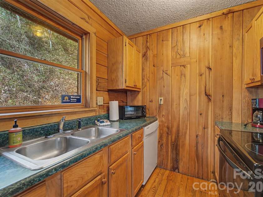 306 Forget Me Not Lane, Whittier, NC 28789.  MLS# CAR4354952, YatesRealty ID 6933. 