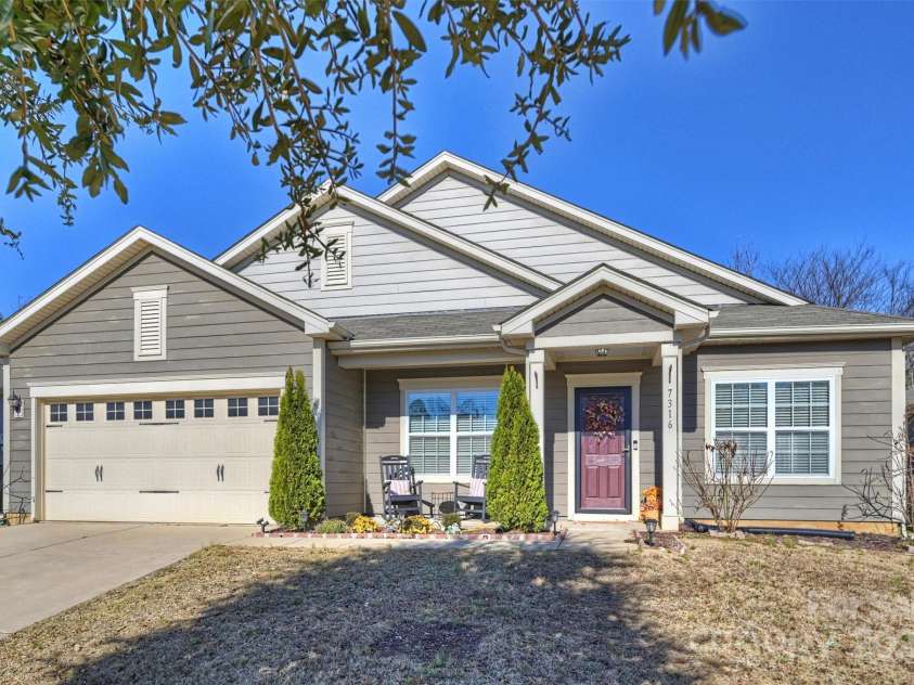 7316 Strawberry Fields Lane, Charlotte, NC 28278.  MLS# CAR4330136, YatesRealty ID 6937. 