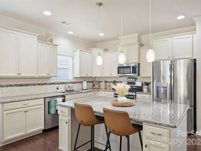 7316 Strawberry Fields Lane, Charlotte, NC 28278.  MLS# CAR4330136, YatesRealty ID 6937. 