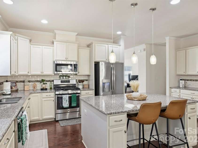 7316 Strawberry Fields Lane, Charlotte, NC 28278.  MLS# CAR4330136, YatesRealty ID 6937. 