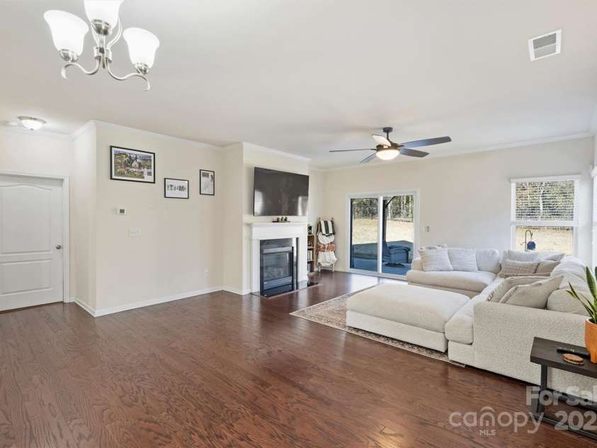 7316 Strawberry Fields Lane, Charlotte, NC 28278.  MLS# CAR4330136, YatesRealty ID 6937. 