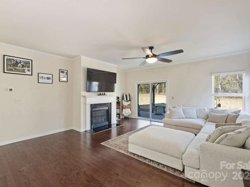 7316 Strawberry Fields Lane, Charlotte, NC 28278.  MLS# CAR4330136, YatesRealty ID 6937. 