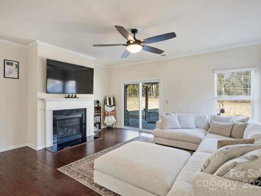 7316 Strawberry Fields Lane, Charlotte, NC 28278.  MLS# CAR4330136, YatesRealty ID 6937. 