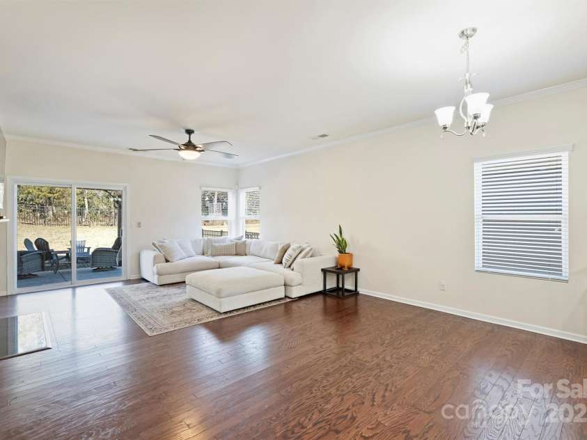 7316 Strawberry Fields Lane, Charlotte, NC 28278.  MLS# CAR4330136, YatesRealty ID 6937. 