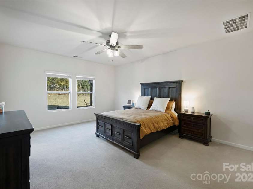 7316 Strawberry Fields Lane, Charlotte, NC 28278.  MLS# CAR4330136, YatesRealty ID 6937. 