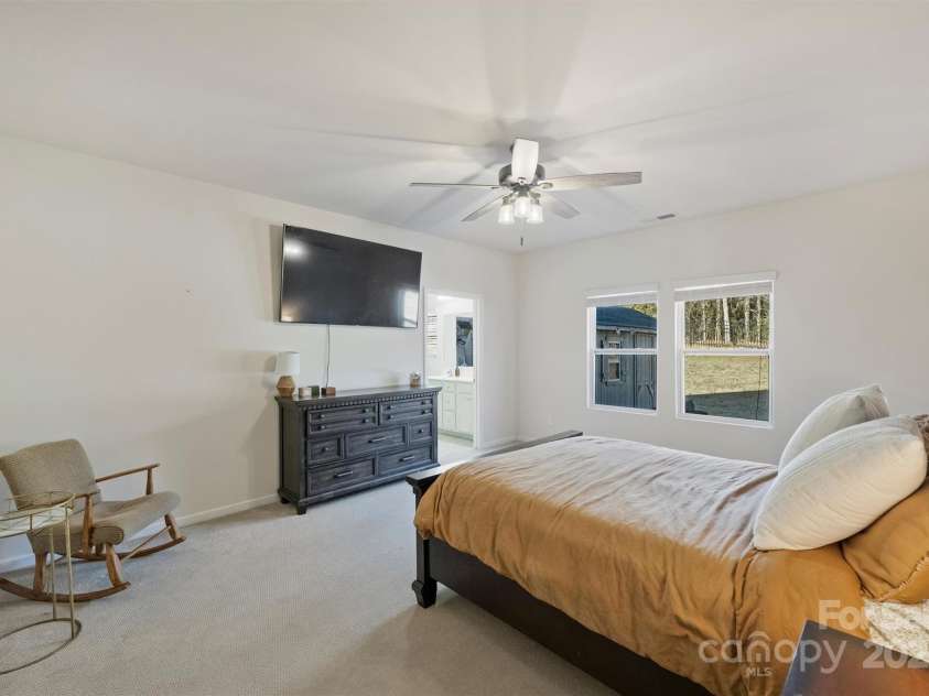 7316 Strawberry Fields Lane, Charlotte, NC 28278.  MLS# CAR4330136, YatesRealty ID 6937. 