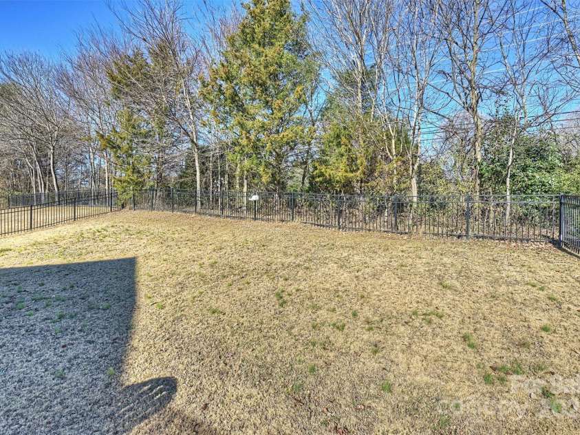 7316 Strawberry Fields Lane, Charlotte, NC 28278.  MLS# CAR4330136, YatesRealty ID 6937. 