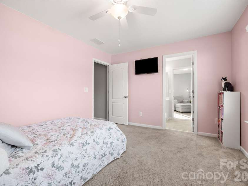1175 Shiloh Bend Trail, Fort Mill, SC 29715.  MLS# CAR4358352, YatesRealty ID 6938. 