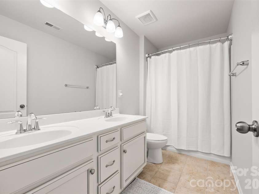1175 Shiloh Bend Trail, Fort Mill, SC 29715.  MLS# CAR4358352, YatesRealty ID 6938. 