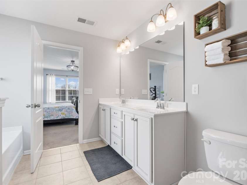 1175 Shiloh Bend Trail, Fort Mill, SC 29715.  MLS# CAR4358352, YatesRealty ID 6938. 