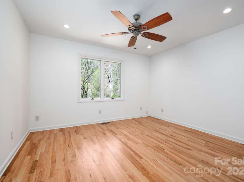 4 Blackberry Lane, Asheville, NC 28804.  MLS# CAR4244505, YatesRealty ID 6939. Another Bedroom on the Main Level