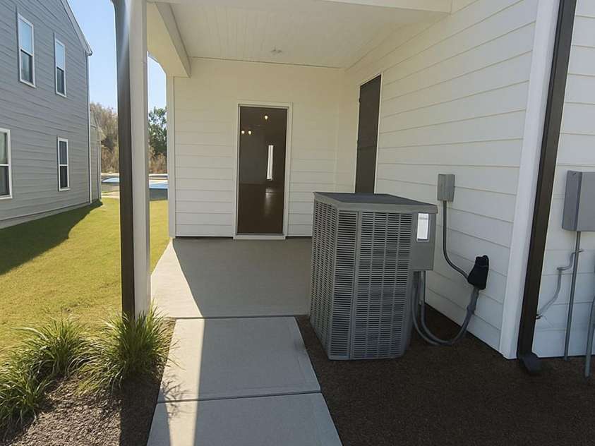 16401 Leading Street, Charlotte, NC 28273.  MLS# CAR4321346, YatesRealty ID 694. Back Porch