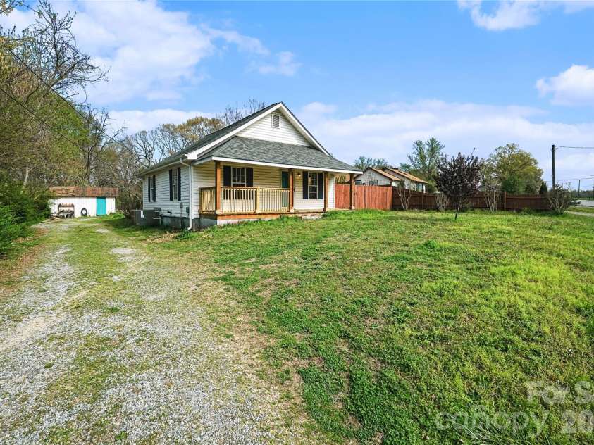1175 Old Salisbury Concord Road, Concord, NC 28025.  MLS# CAR4361323, YatesRealty ID 6940. 