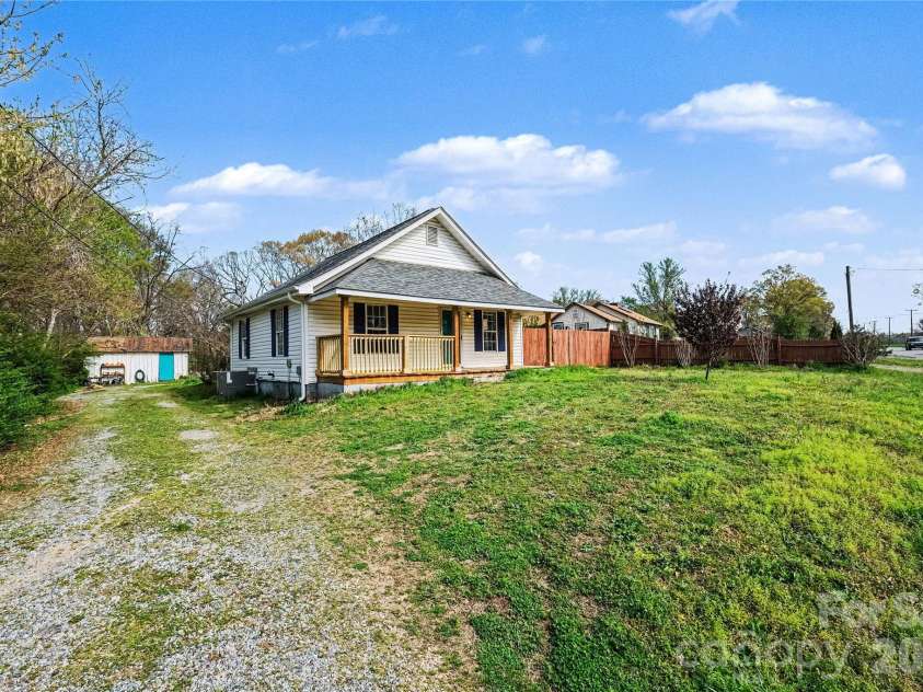 1175 Old Salisbury Concord Road, Concord, NC 28025.  MLS# CAR4361323, YatesRealty ID 6940. 