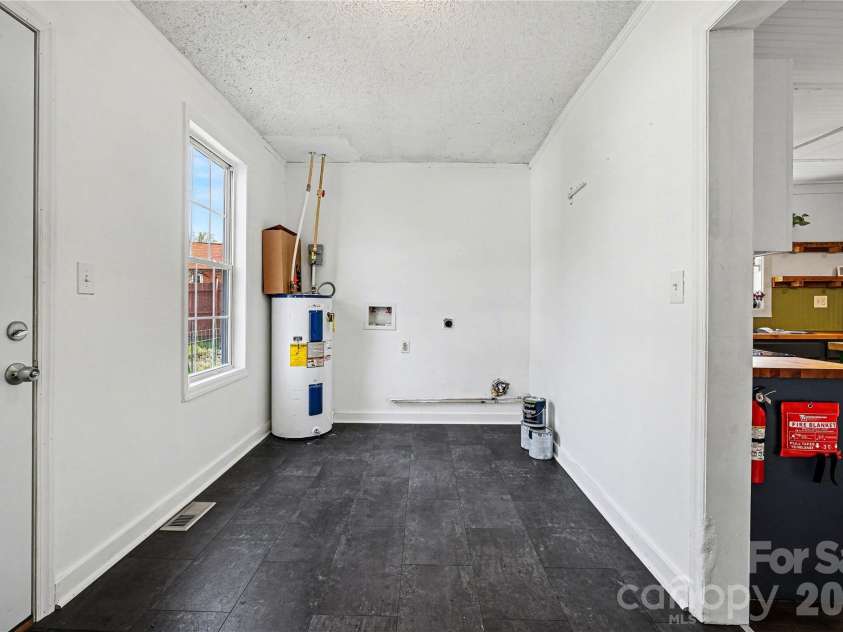 1175 Old Salisbury Concord Road, Concord, NC 28025.  MLS# CAR4361323, YatesRealty ID 6940. 