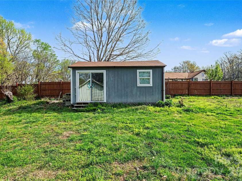 1175 Old Salisbury Concord Road, Concord, NC 28025.  MLS# CAR4361323, YatesRealty ID 6940. 