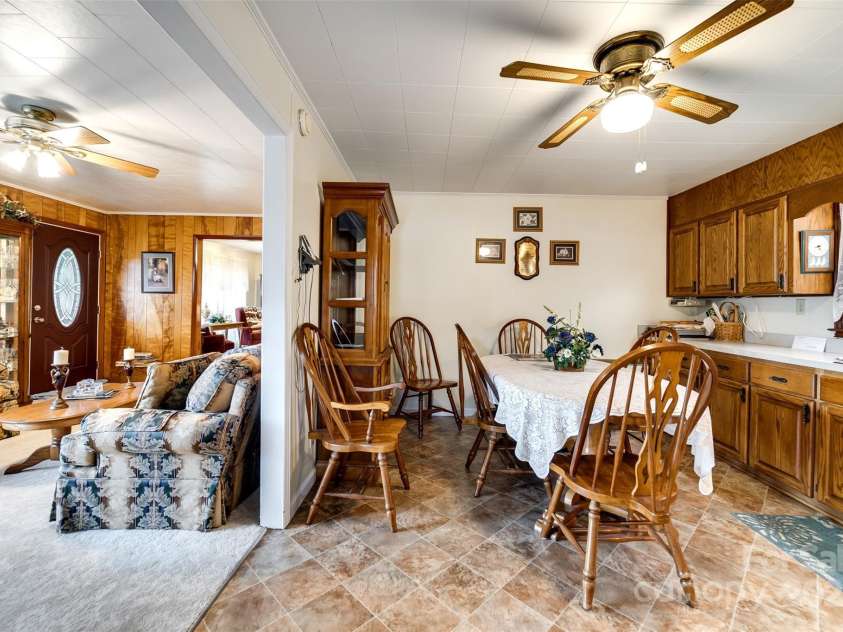 23 Cinder Ridge, Sylva, NC 28779.  MLS# CAR4280119, YatesRealty ID 6941. 