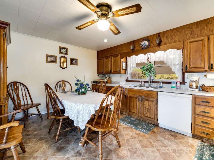 23 Cinder Ridge, Sylva, NC 28779.  MLS# CAR4280119, YatesRealty ID 6941. 