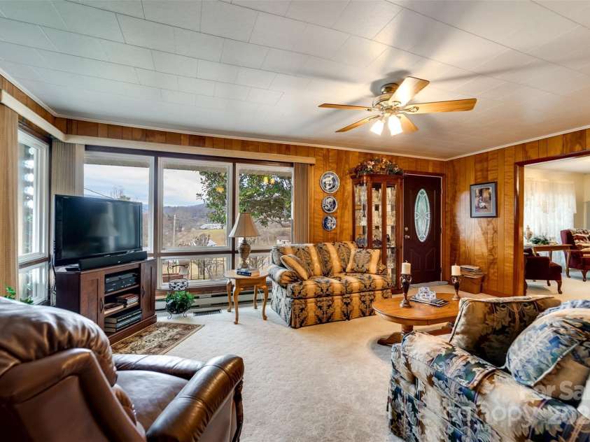 23 Cinder Ridge, Sylva, NC 28779.  MLS# CAR4280119, YatesRealty ID 6941. 