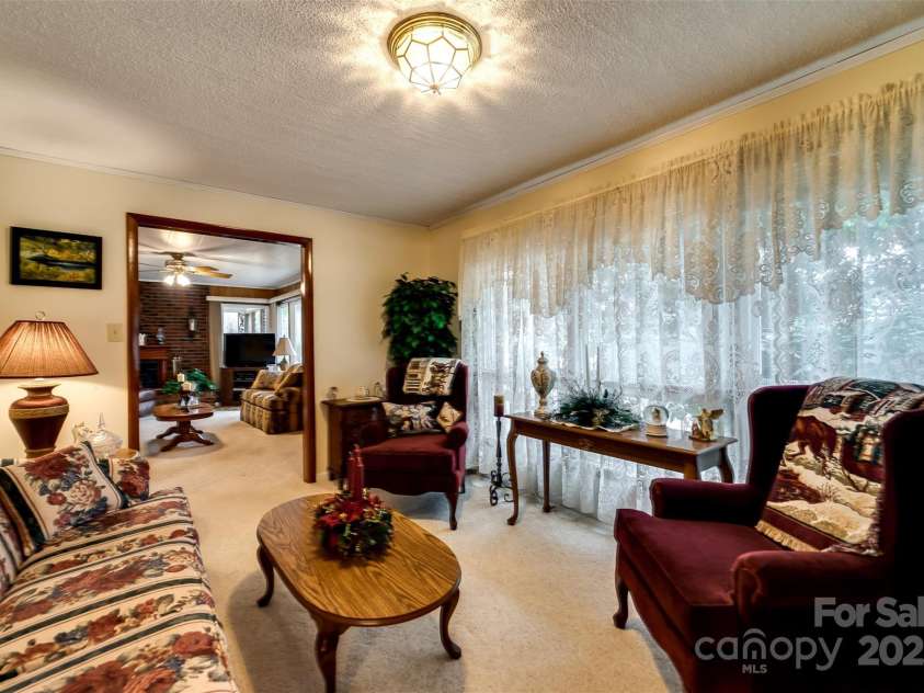 23 Cinder Ridge, Sylva, NC 28779.  MLS# CAR4280119, YatesRealty ID 6941. 