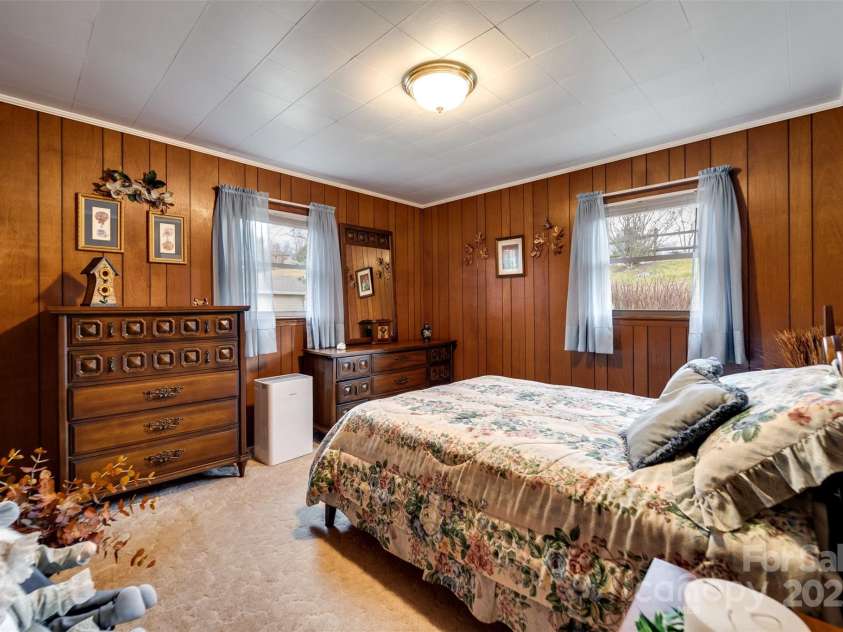 23 Cinder Ridge, Sylva, NC 28779.  MLS# CAR4280119, YatesRealty ID 6941. 