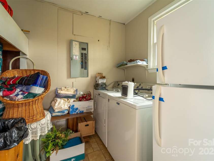 23 Cinder Ridge, Sylva, NC 28779.  MLS# CAR4280119, YatesRealty ID 6941. 