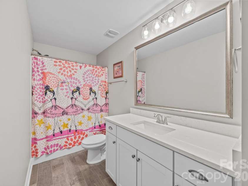 240 Preston Road, Mooresville, NC 28117.  MLS# CAR4346358, YatesRealty ID 6941. 4th bedroom en-suite