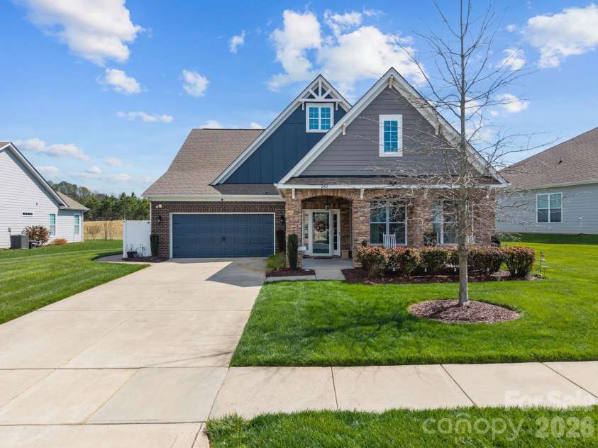 240 Preston Road, Mooresville, NC 28117.  MLS# CAR4346358, YatesRealty ID 6941. 
