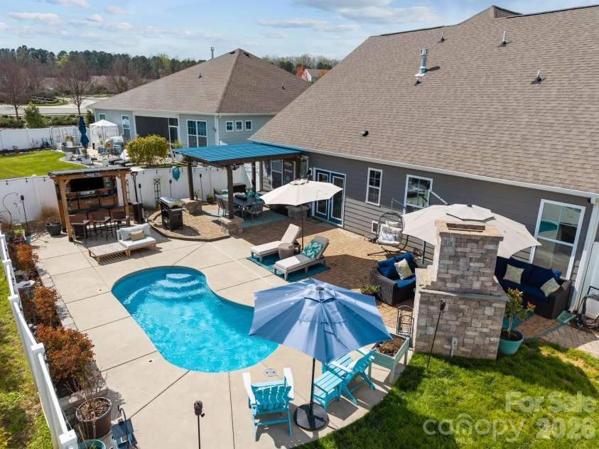 240 Preston Road, Mooresville, NC 28117.  MLS# CAR4346358, YatesRealty ID 6941. 
