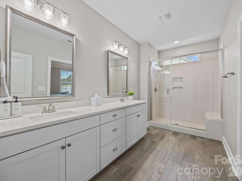 240 Preston Road, Mooresville, NC 28117.  MLS# CAR4346358, YatesRealty ID 6941. Primary Bath