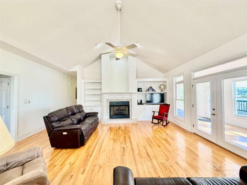 749 Shangri La Drive, Winnsboro, SC 29180.  MLS# CAR4246404, YatesRealty ID 6942. 