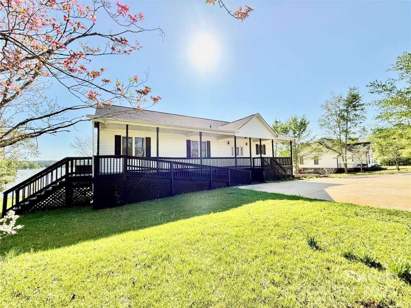 749 Shangri La Drive, Winnsboro, SC 29180.  MLS# CAR4246404, YatesRealty ID 6942. 