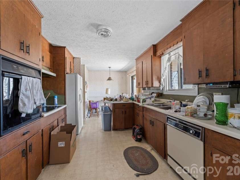 1086 Mine Gap Road, Zirconia, NC 28790.  MLS# CAR4361946, YatesRealty ID 6943. Kitchen