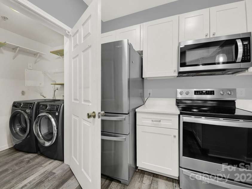 14307 San Paolo Lane, Charlotte, NC 28277.  MLS# CAR4189923, YatesRealty ID 6944. 