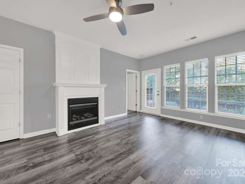 14307 San Paolo Lane, Charlotte, NC 28277.  MLS# CAR4189923, YatesRealty ID 6944. 