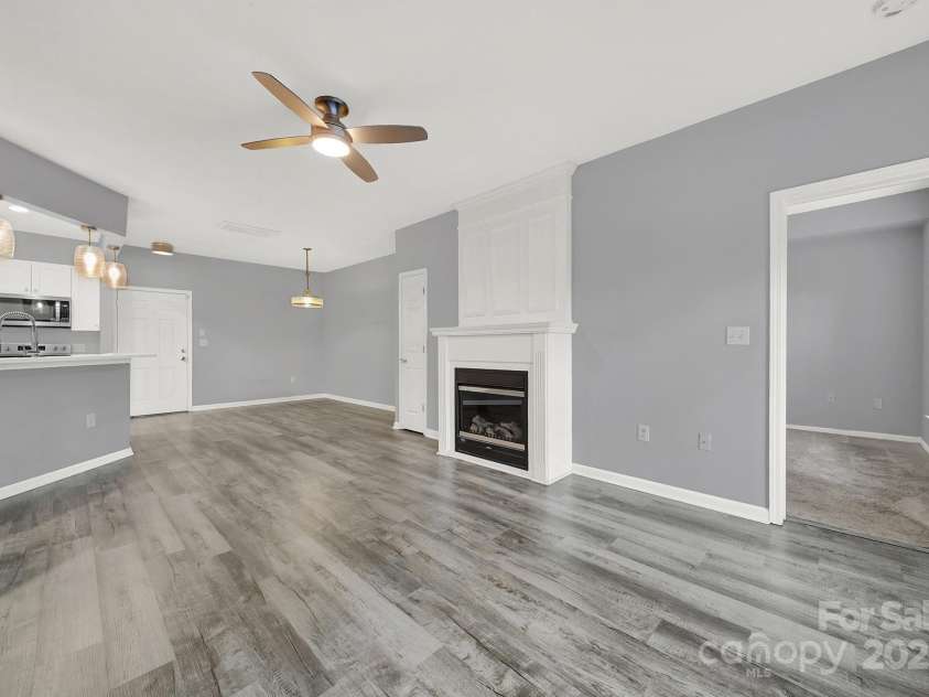 14307 San Paolo Lane, Charlotte, NC 28277.  MLS# CAR4189923, YatesRealty ID 6944. 